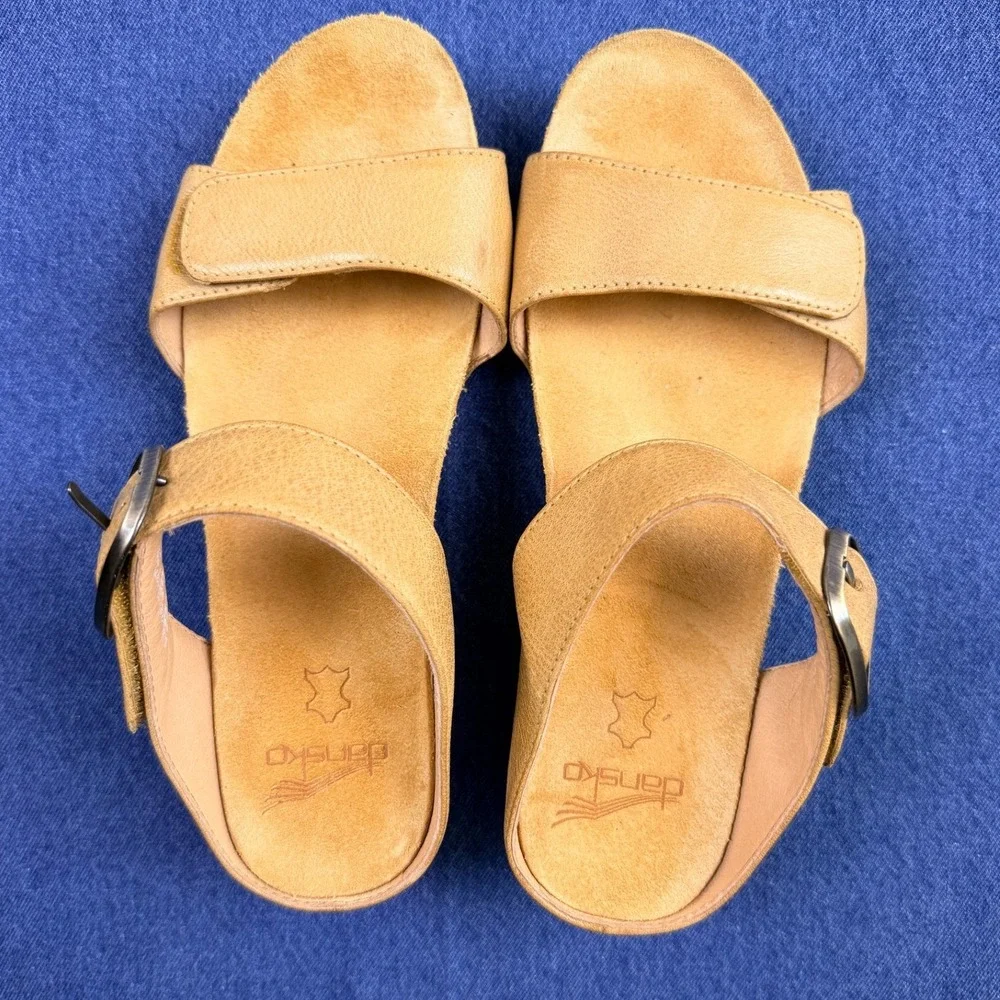 Dansko Women Tan Leather Wedge Sandals Buckle Strap Comfort Shoes Size 38